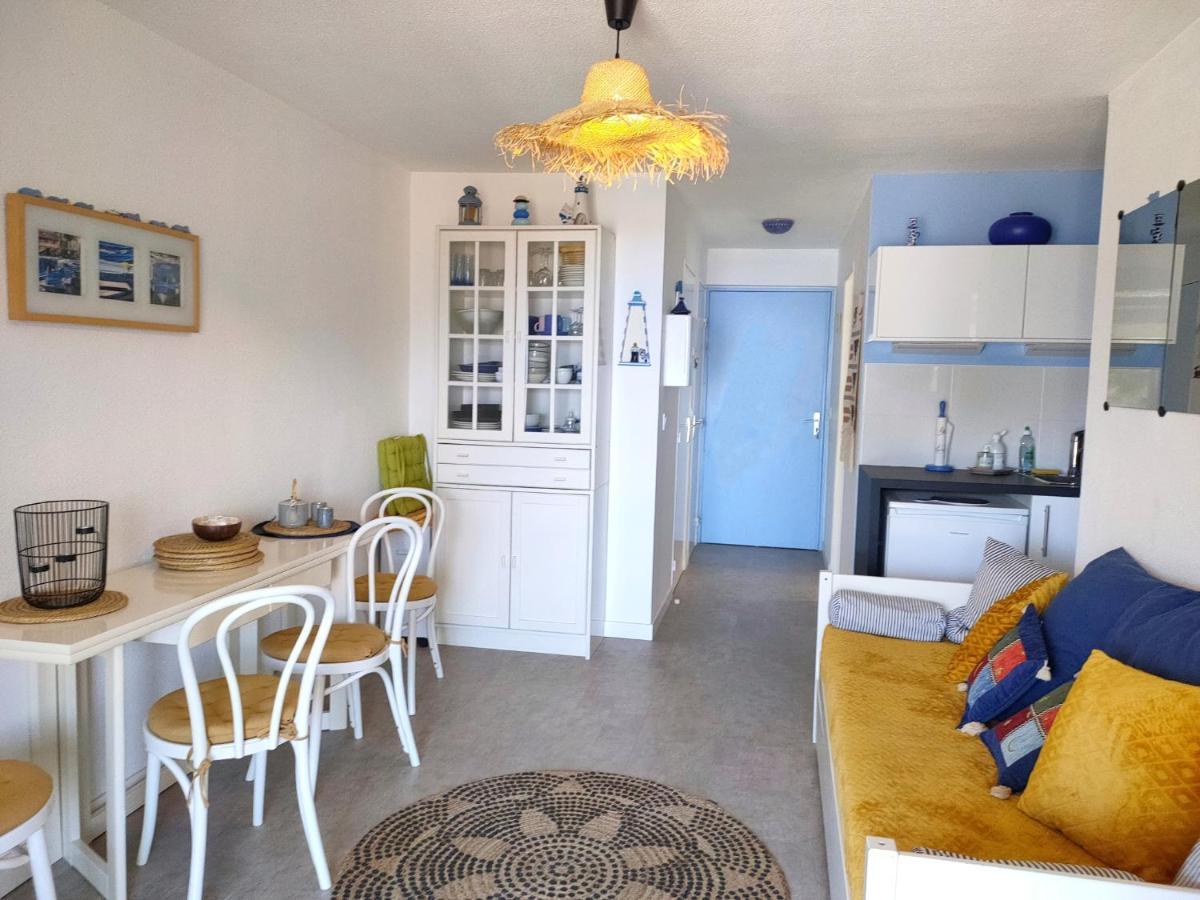 Appartement Avec Terrasse Vue Mer, Proximite Plage, Place Parking Санари-сюр-Мер Экстерьер фото