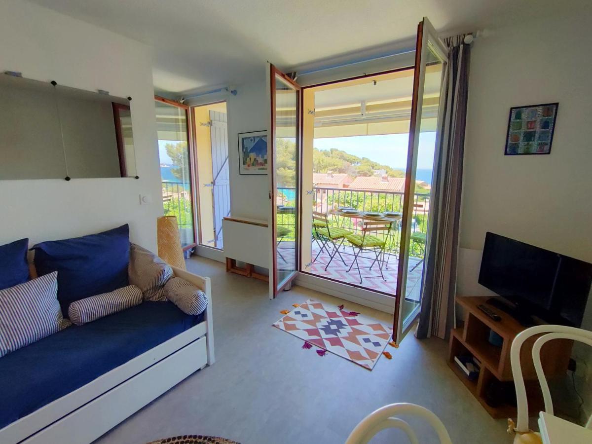 Appartement Avec Terrasse Vue Mer, Proximite Plage, Place Parking Санари-сюр-Мер Экстерьер фото